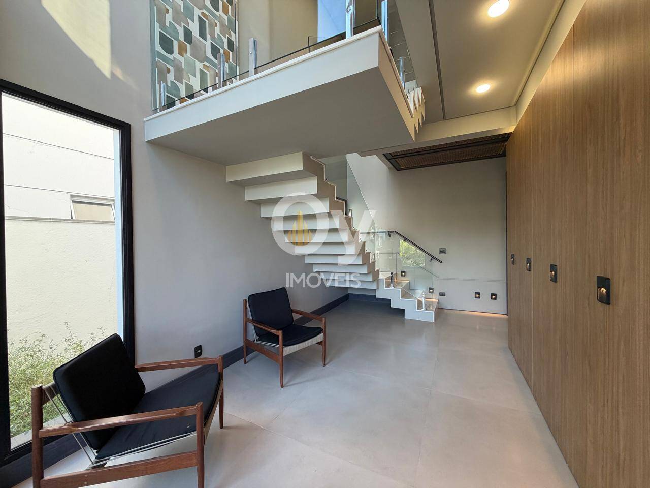 Casa de Luxo Urbanova SJC | 5 Suítes, Cinema e Piscina Borda Infinita