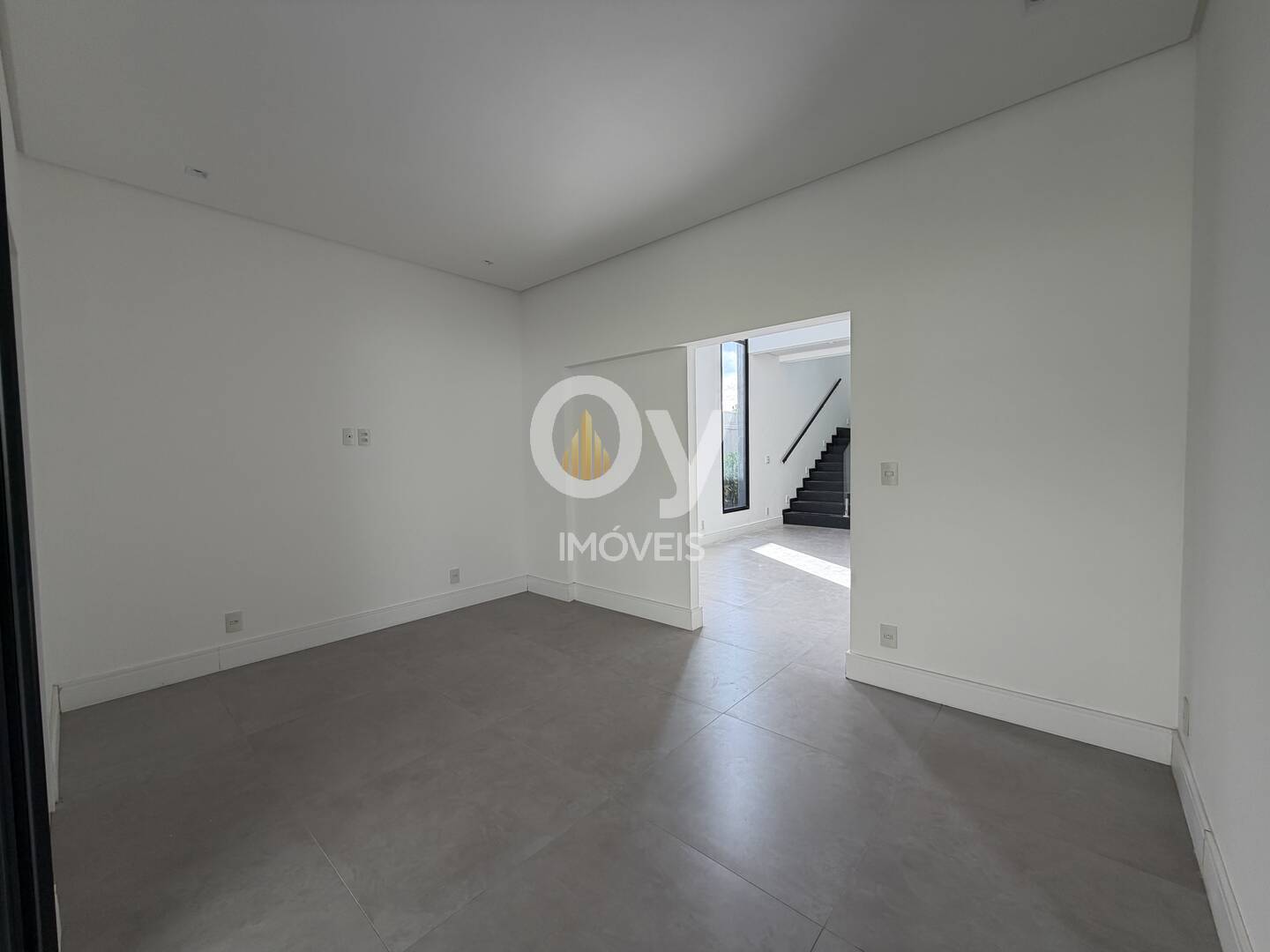 Sobrado Novo Alto Padrão SJC | 4 Suítes, Lazer e Vista Serra da Mantiqueira