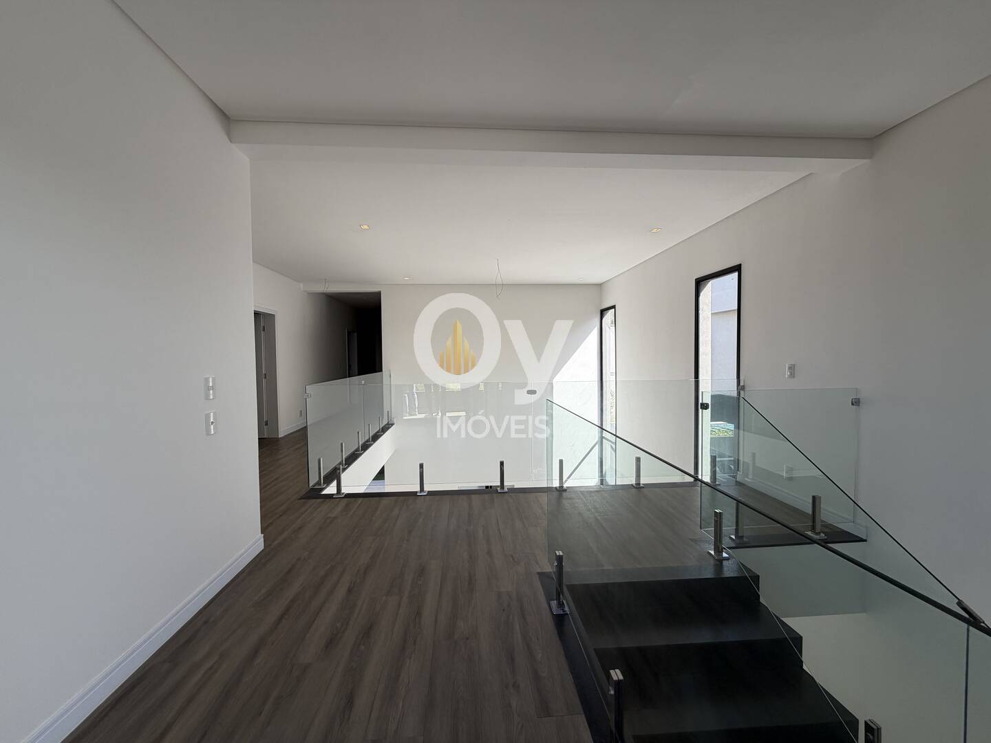 Sobrado Novo Alto Padrão SJC | 4 Suítes, Lazer e Vista Serra da Mantiqueira