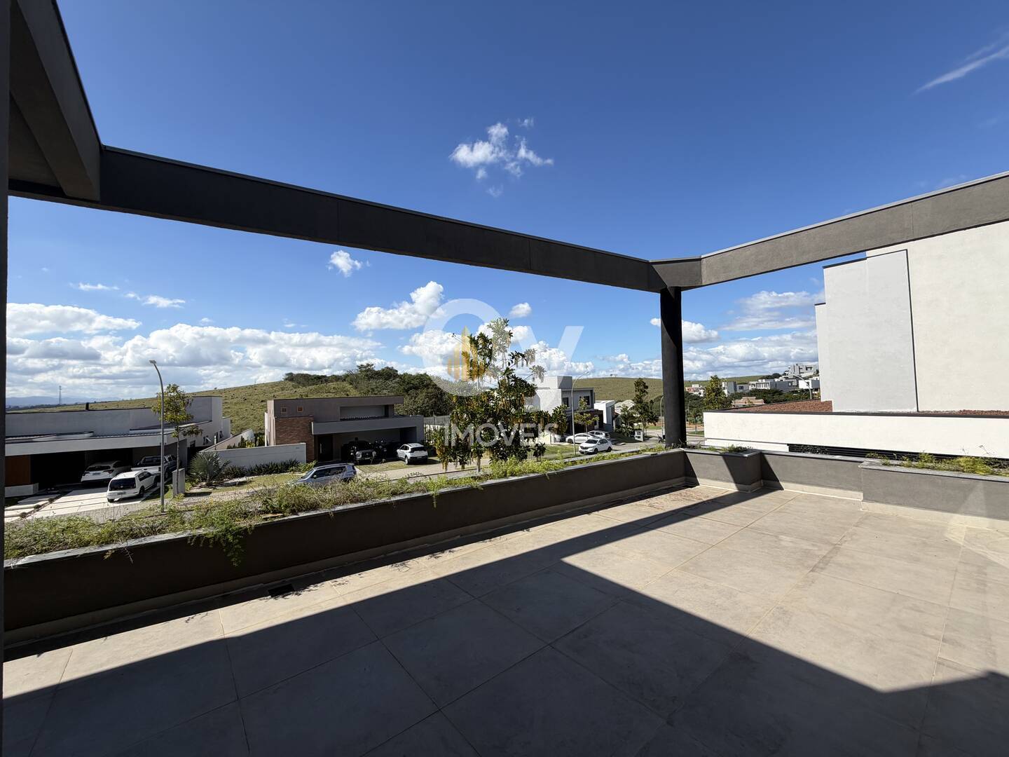 Sobrado Novo Alto Padrão SJC | 4 Suítes, Lazer e Vista Serra da Mantiqueira