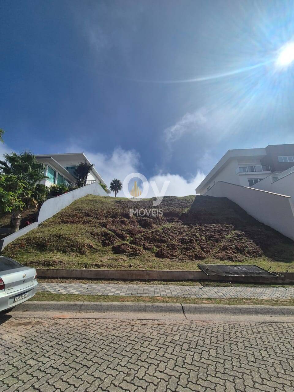 Terreno aclive - Reserva do Paratehy Sul | 816 m² | Vista privilegiada!