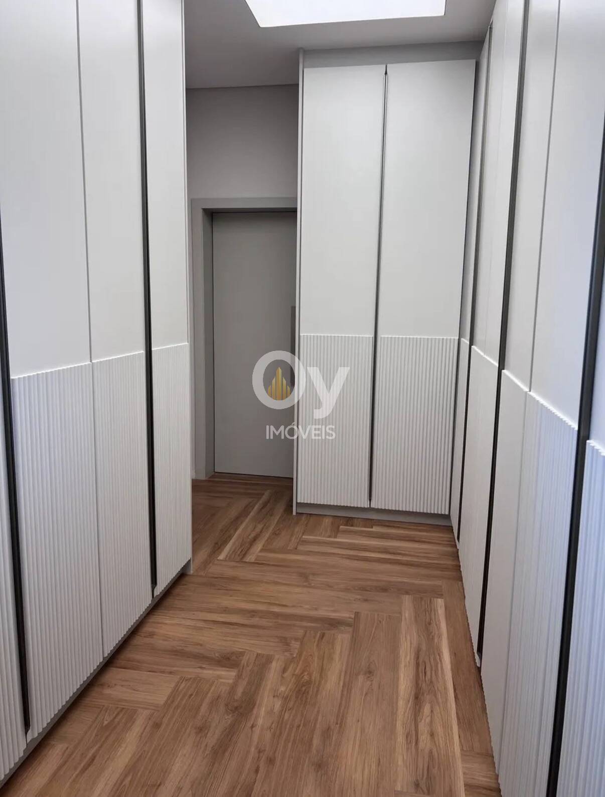 Casa de Luxo SJC | 5 Suítes, Vista Definitiva e Piscina Borda Infinita