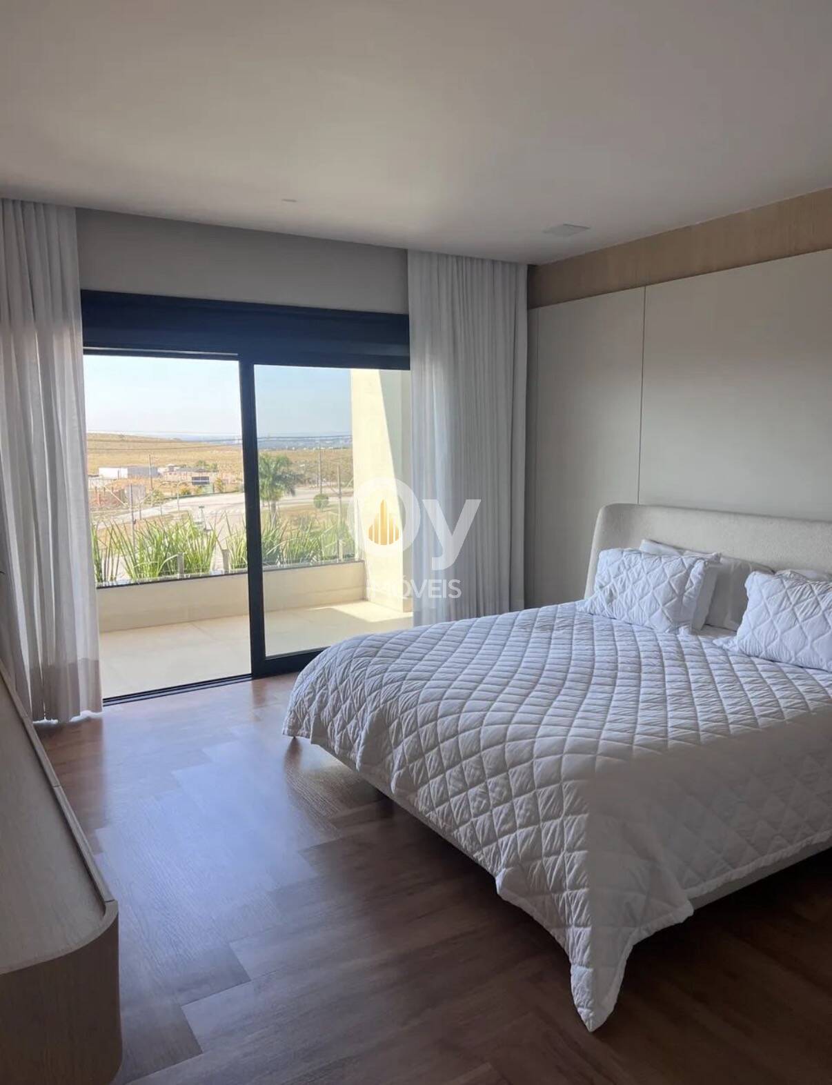 Casa de Luxo SJC | 5 Suítes, Vista Definitiva e Piscina Borda Infinita