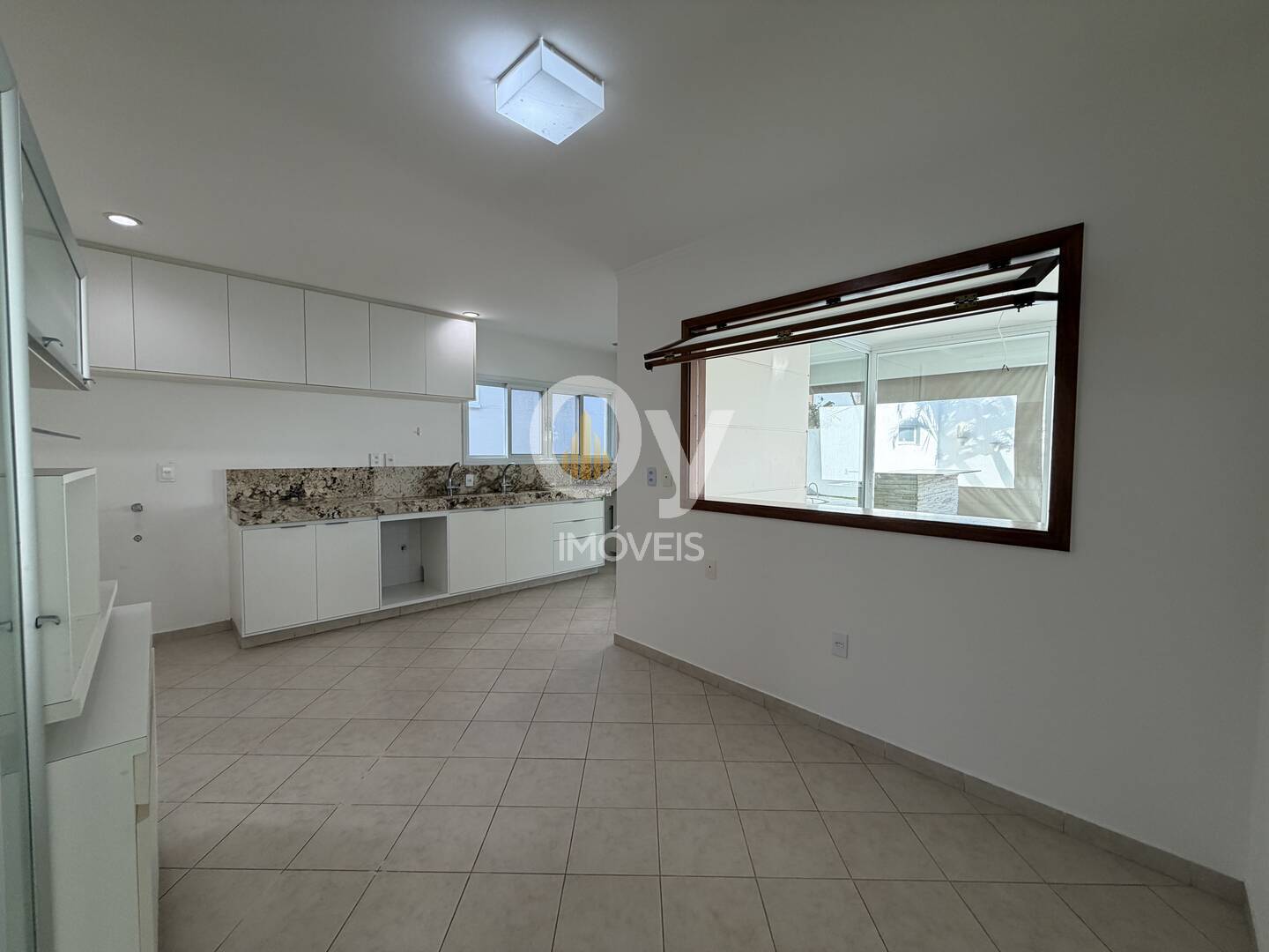 Casa Alto Padrão para Locação no Esplanada do Sol | 4 Suítes | Piscina