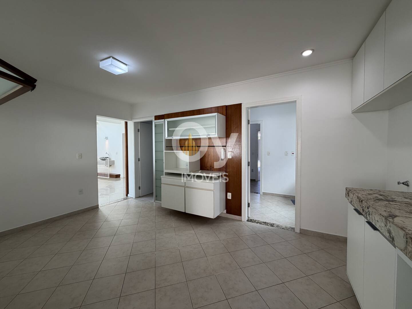 Casa Alto Padrão para Locação no Esplanada do Sol | 4 Suítes | Piscina