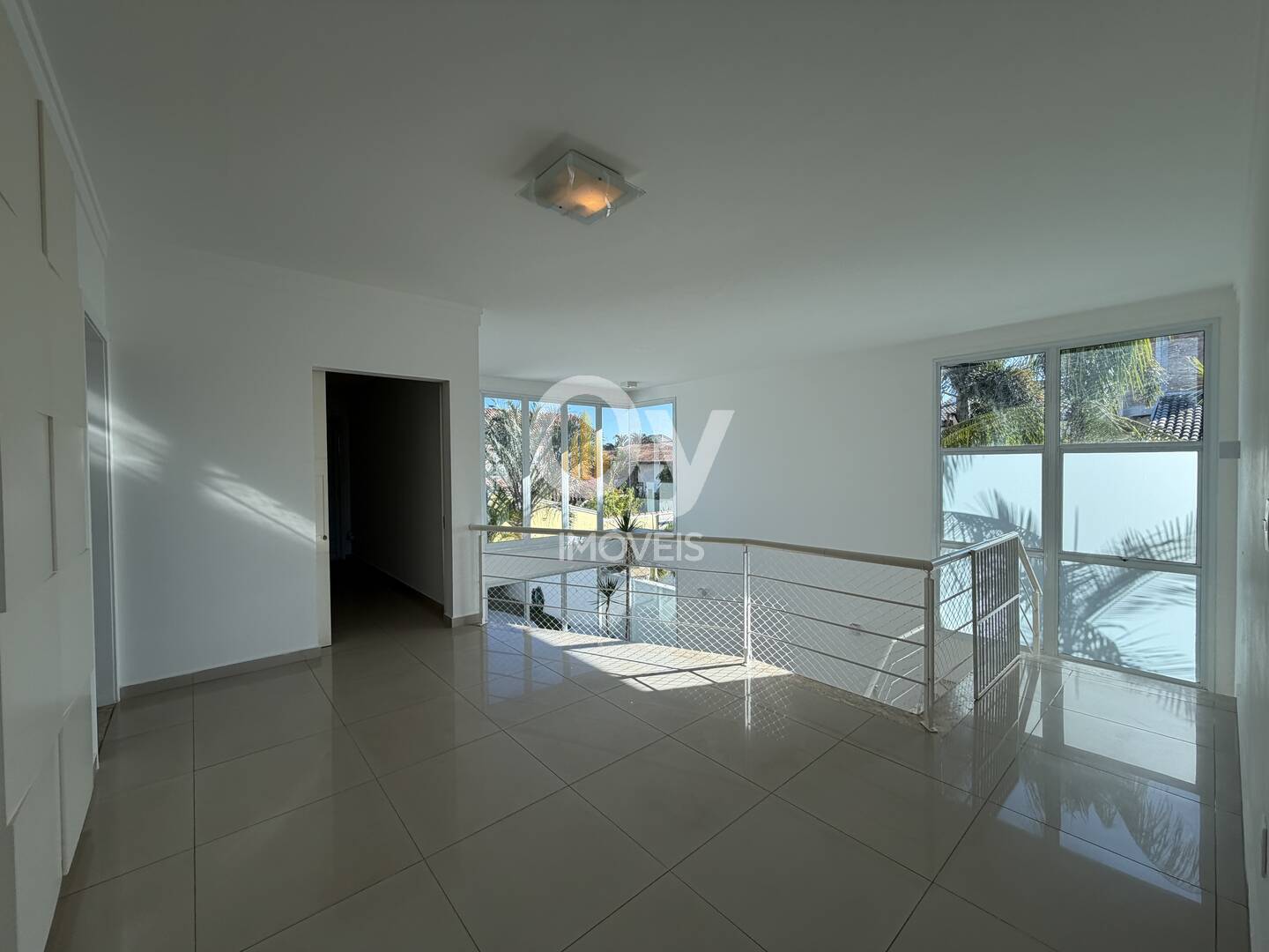 Casa Alto Padrão para Locação no Esplanada do Sol | 4 Suítes | Piscina