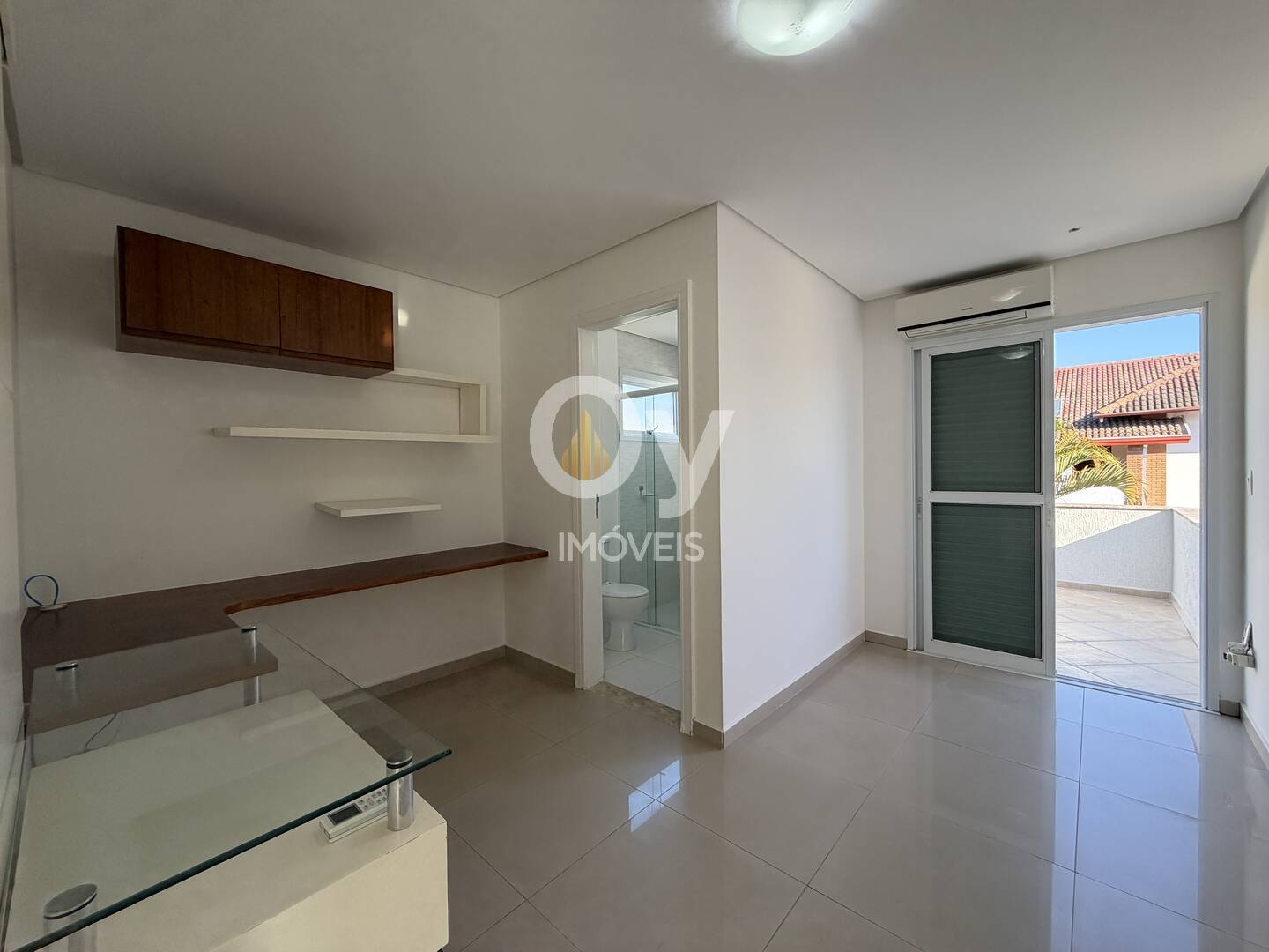 Casa Alto Padrão para Locação no Esplanada do Sol | 4 Suítes | Piscina