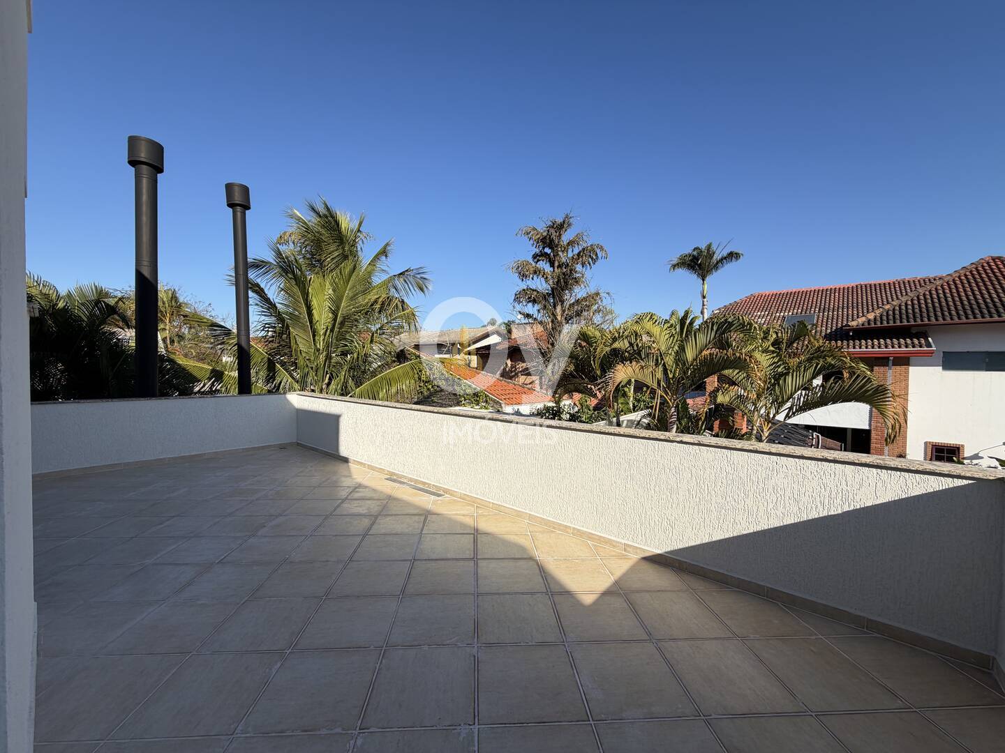 Casa Alto Padrão para Locação no Esplanada do Sol | 4 Suítes | Piscina
