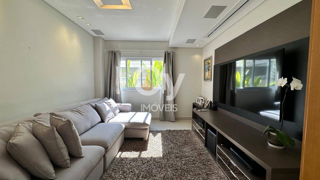 Sobrado à Venda | 430 m² de Área Construída | 4 Suítes | 6 Vagas