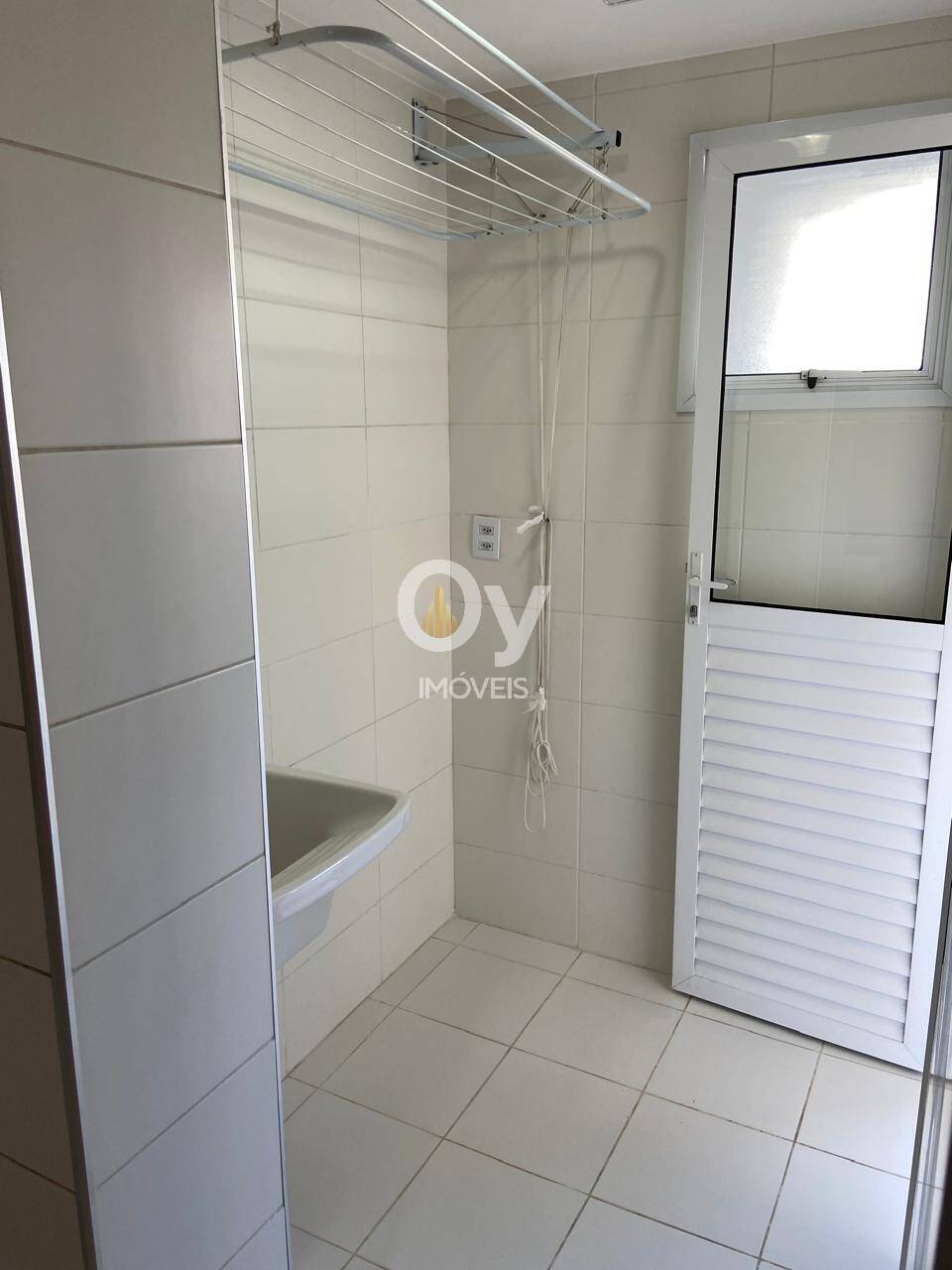 Apartamento locação Fênix/ frente à praça do Aquarius