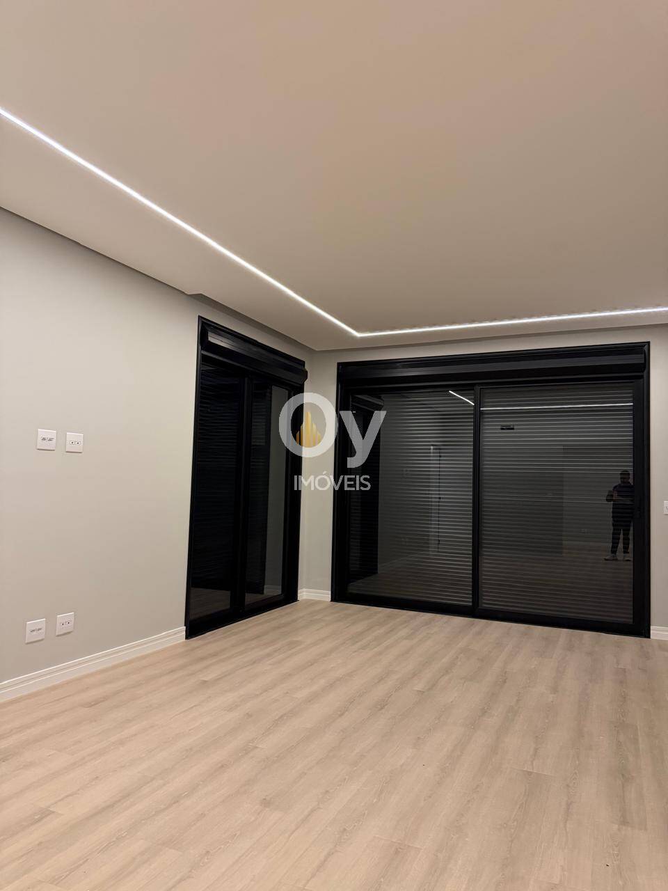 sobrado no Alphaville 2 Urbanova | R$ 4,7 Mi, Estuda Permuta de até 40%