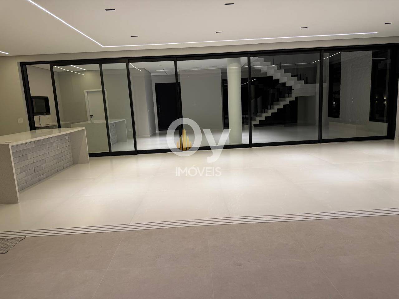 sobrado no Alphaville 2 Urbanova | R$ 4,7 Mi, Estuda Permuta de até 40%