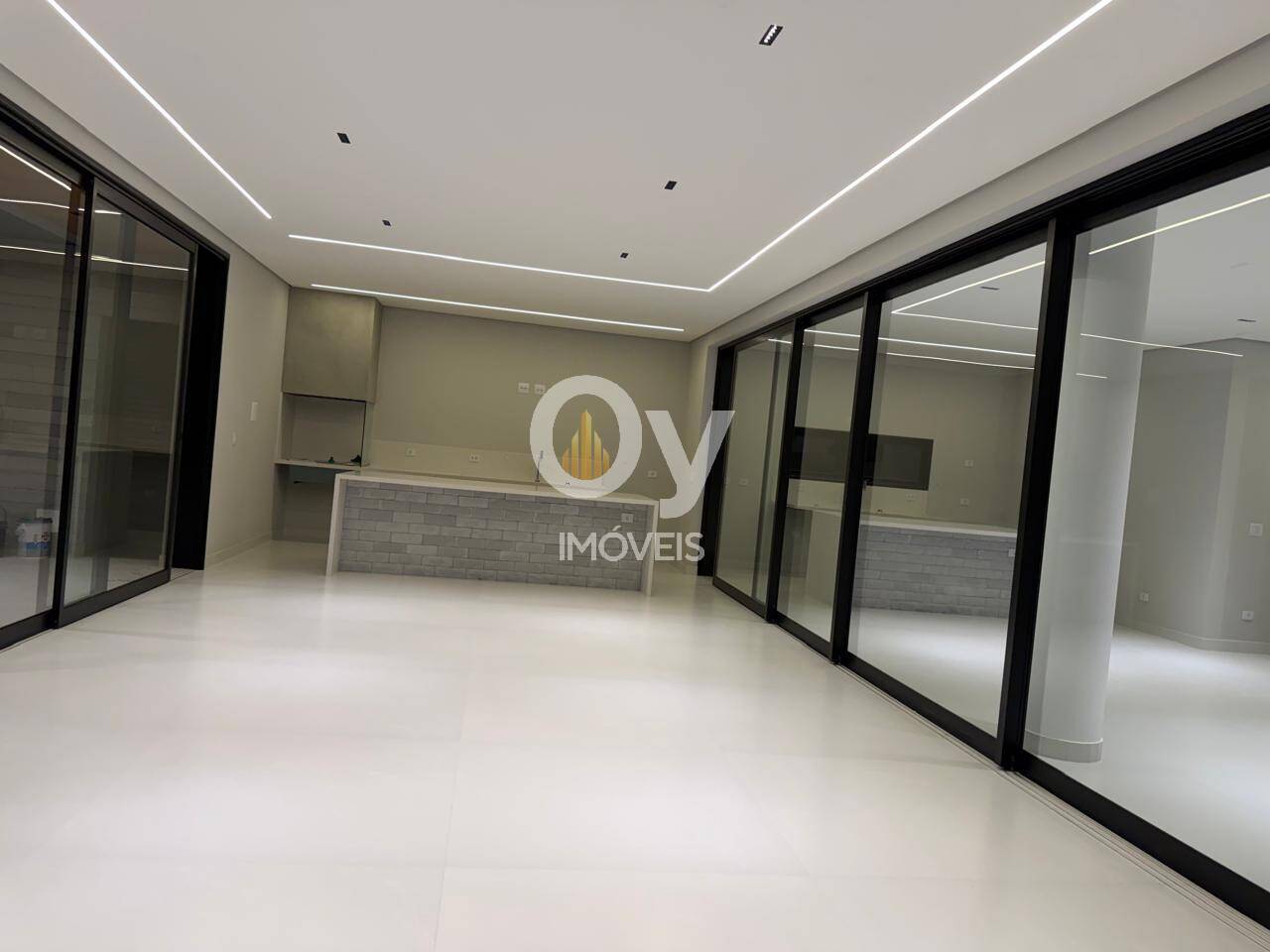 sobrado no Alphaville 2 Urbanova | R$ 4,7 Mi, Estuda Permuta de até 40%