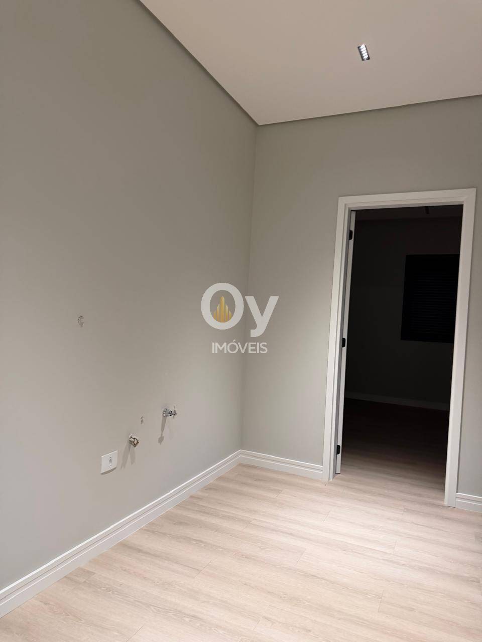 sobrado no Alphaville 2 Urbanova | R$ 4,7 Mi, Estuda Permuta de até 40%