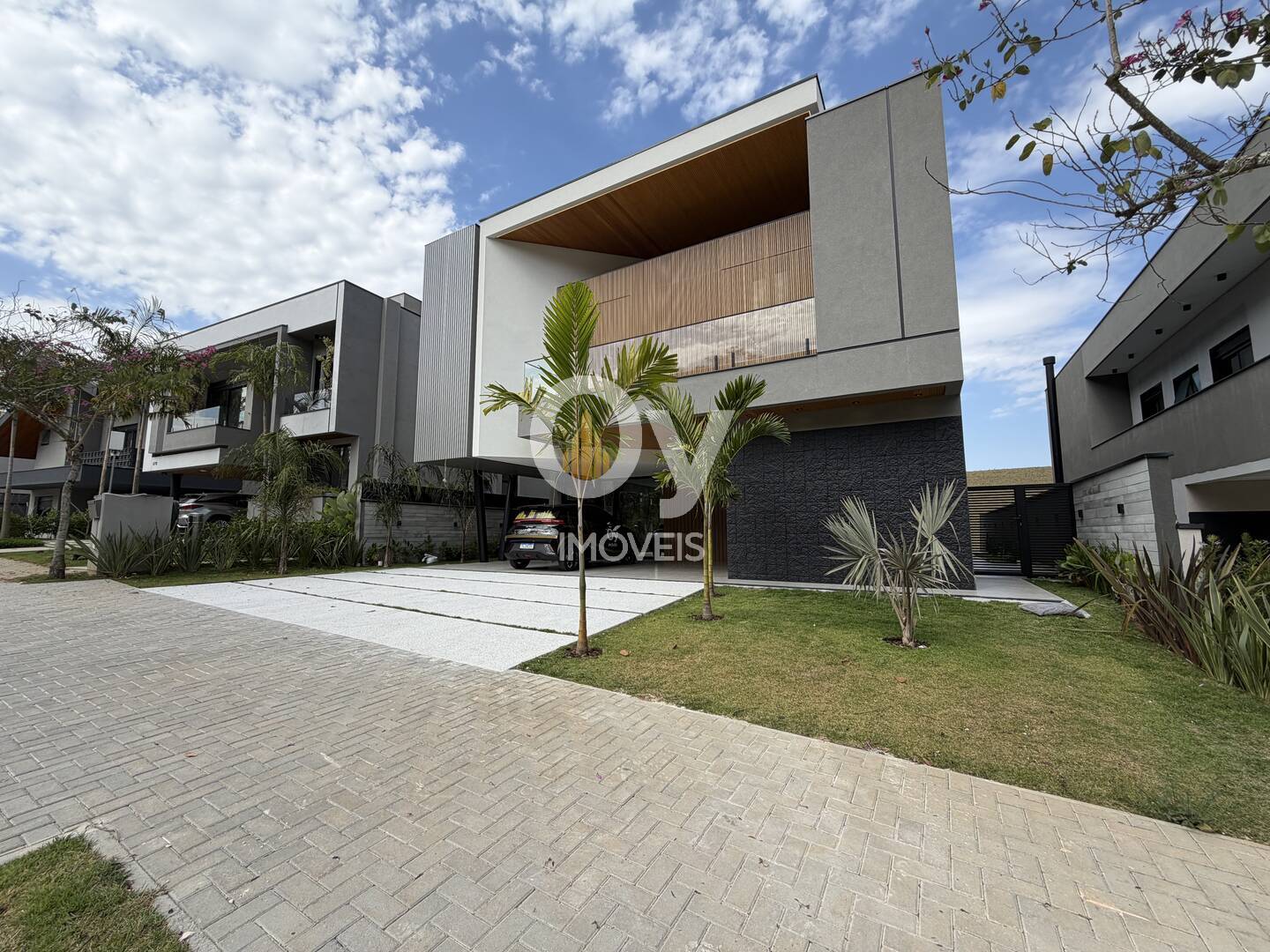 Mansão no Alphaville 2 Urbanova | R$ 4,7 Mi, Estuda Permuta de 40%
