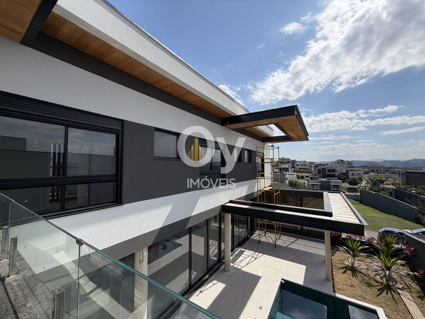 Sobrado Volpe Alphaville II SJC | Projeto Ohira, 5 Suítes e Vista