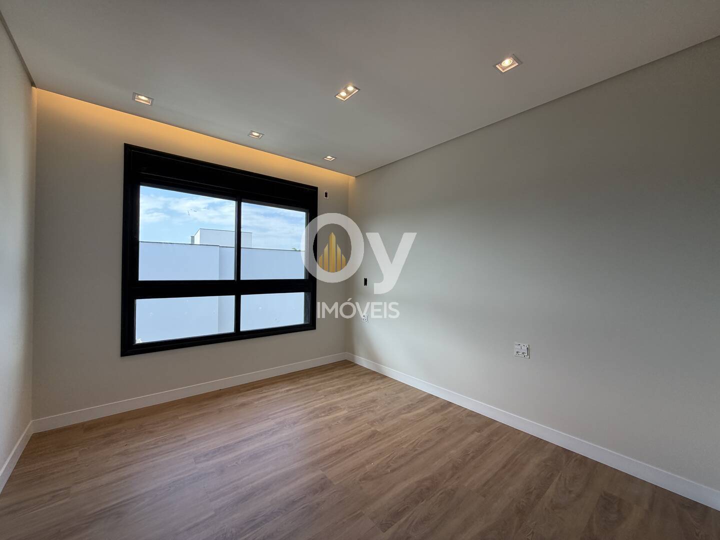 Sobrado Volpe Alphaville II SJC | Projeto Ohira, 5 Suítes e Vista