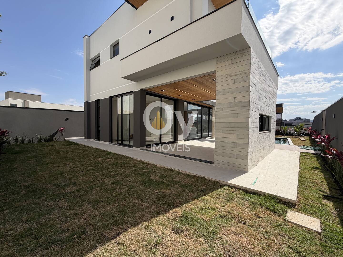 Sobrado Volpe Alphaville II SJC | Projeto Ohira, 5 Suítes e Vista