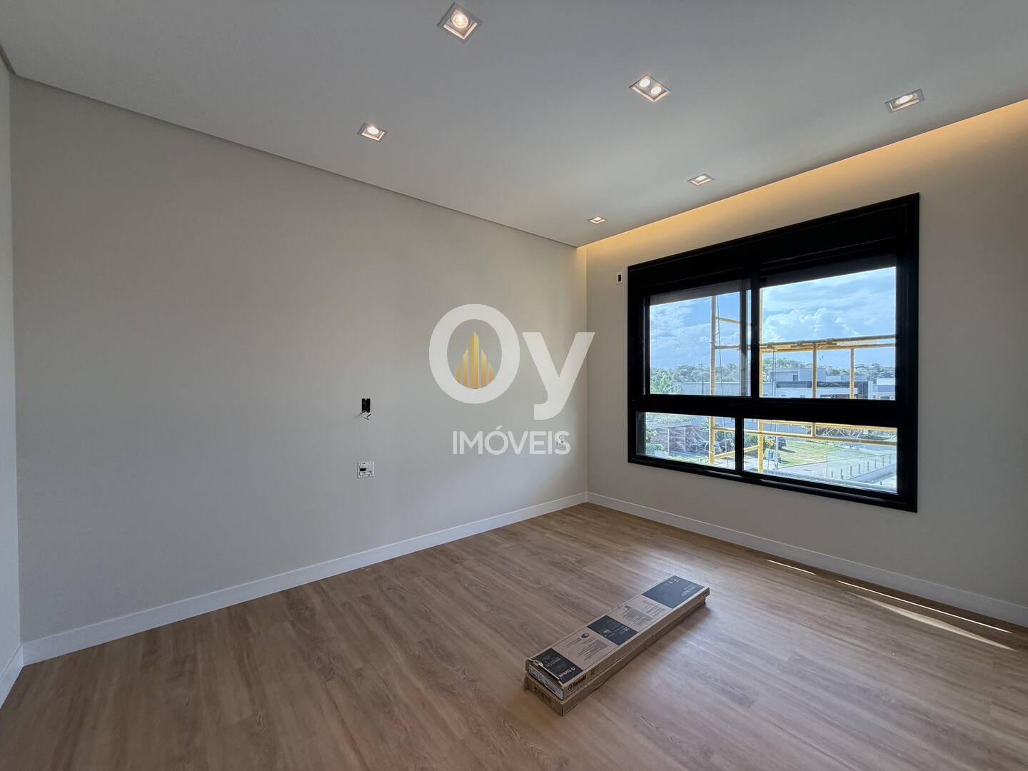 Sobrado Volpe Alphaville II SJC | Projeto Ohira, 5 Suítes e Vista