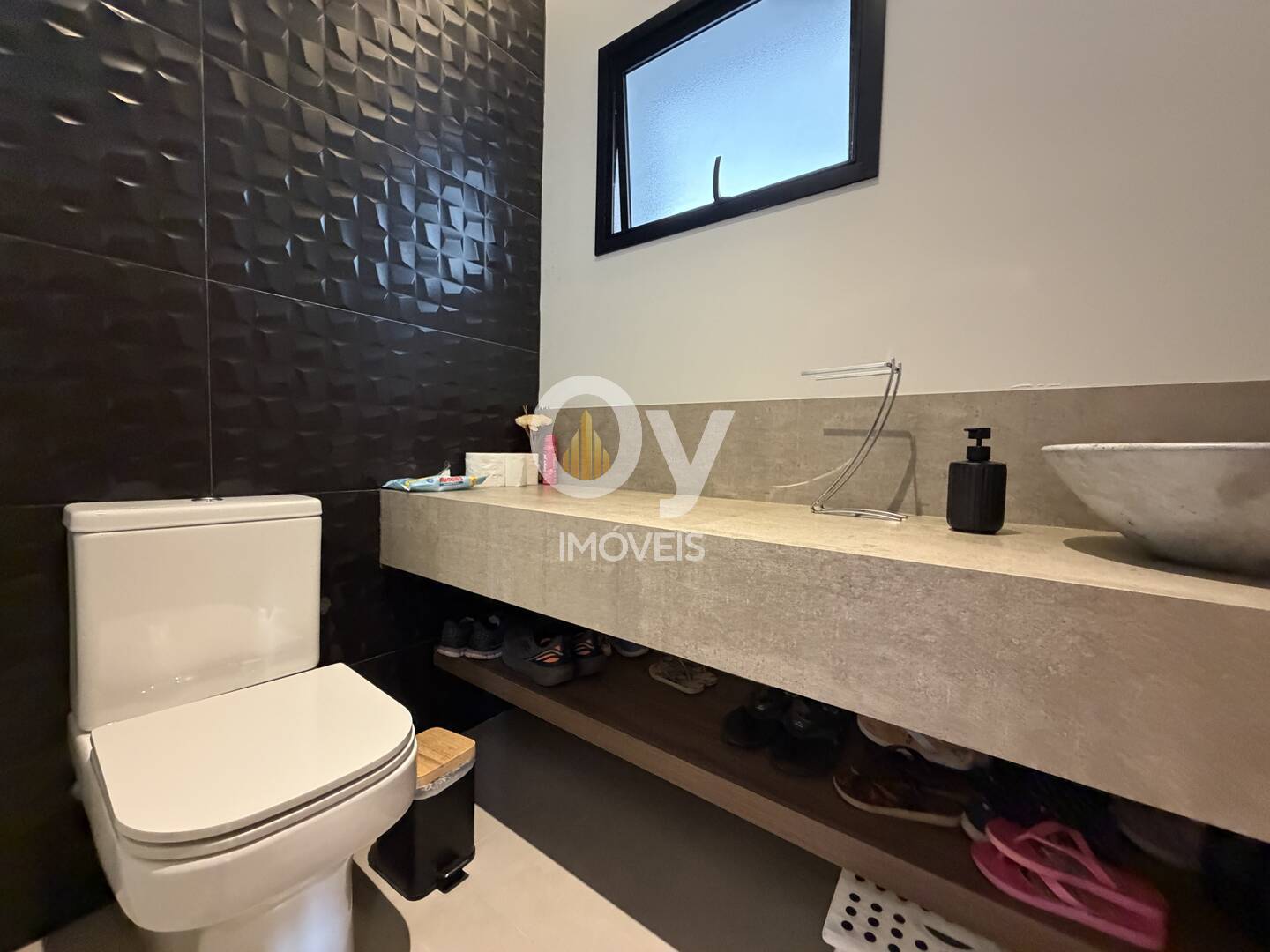 Casa Residencial Mônaco SJC | 450m² Terreno, 3 Quartos e Gourmet