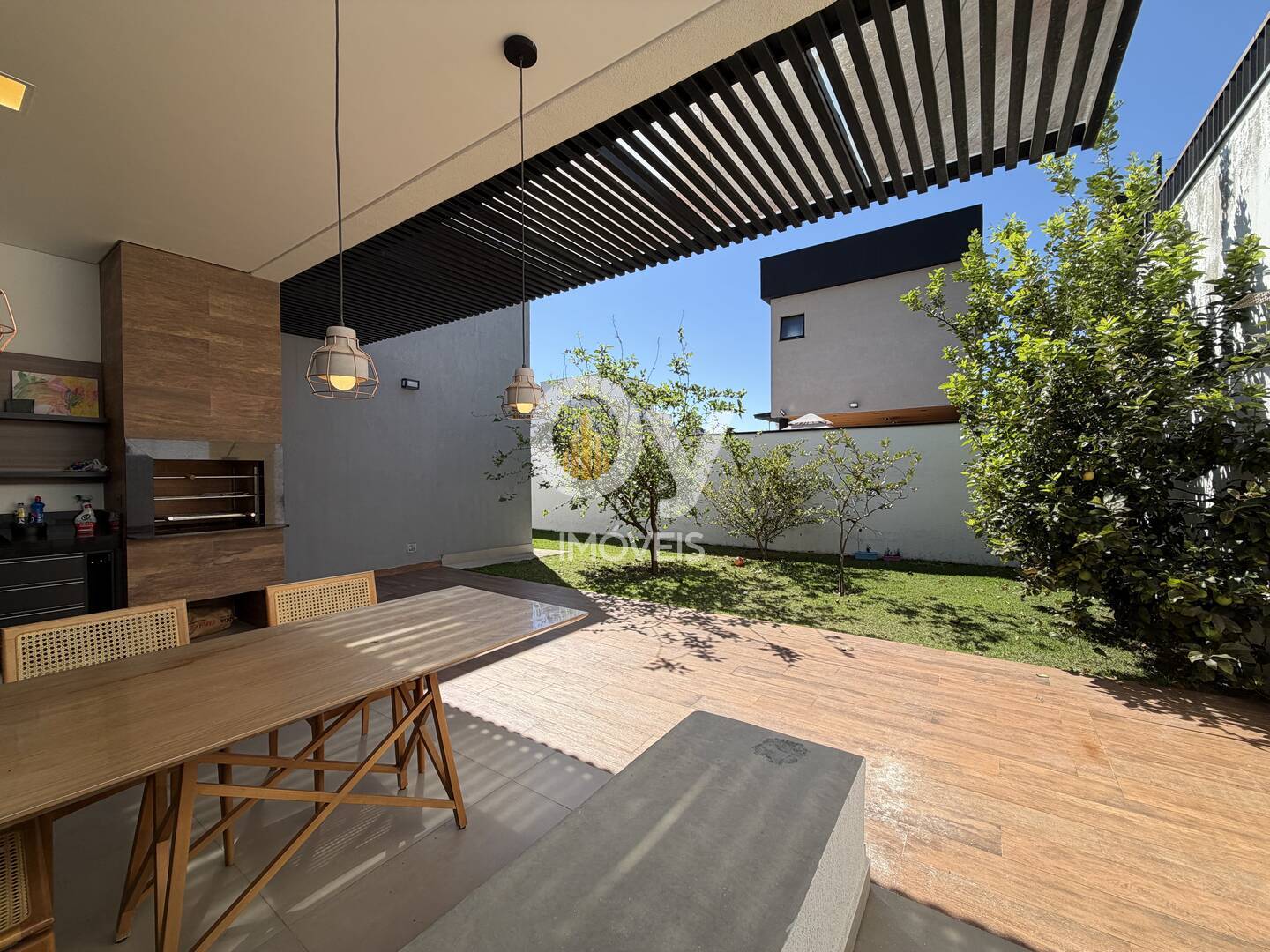 Casa Residencial Mônaco SJC | 450m² Terreno, 3 Quartos e Gourmet