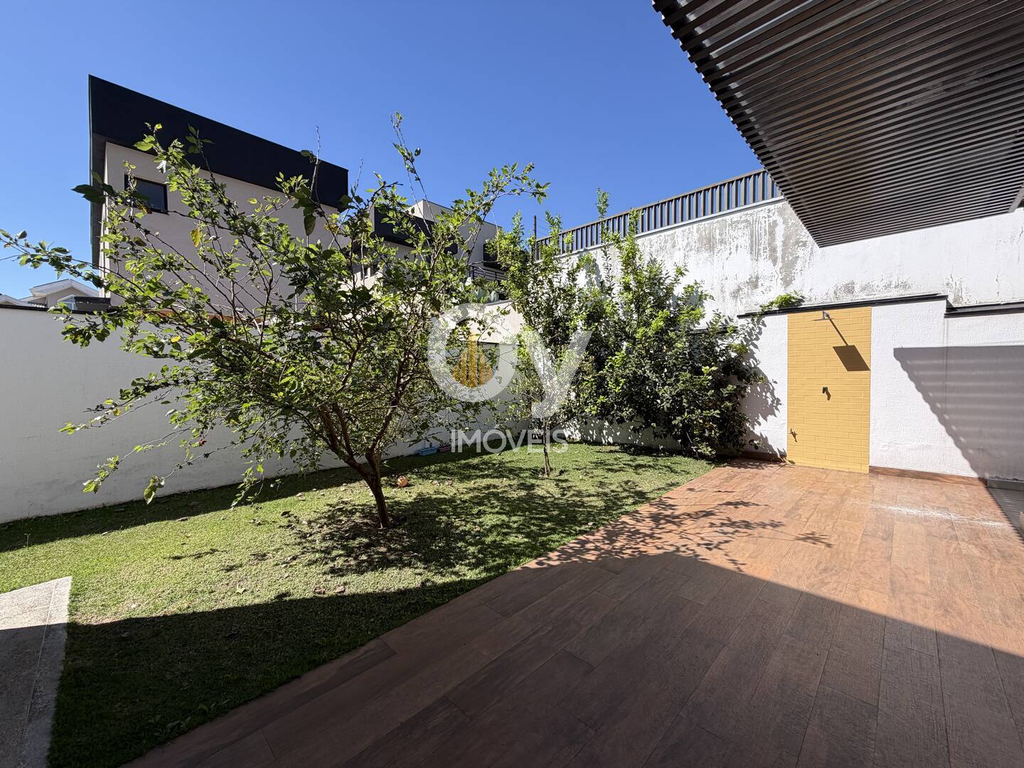 Casa Residencial Mônaco SJC | 450m² Terreno, 3 Quartos e Gourmet