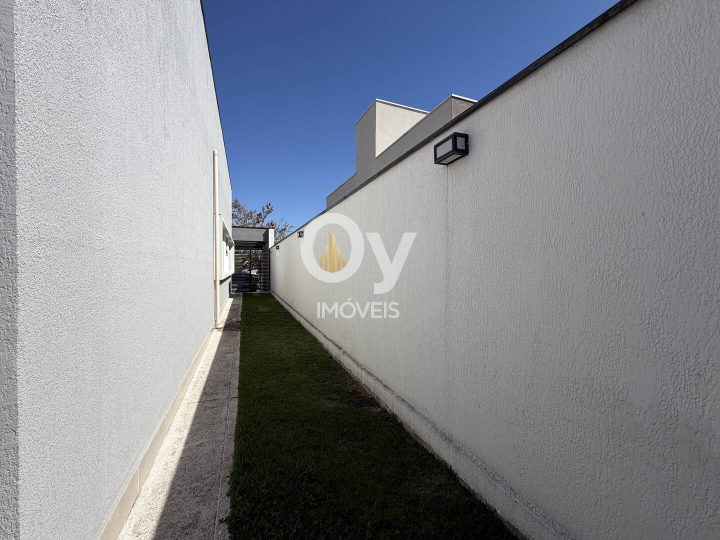 Casa Residencial Mônaco SJC | 450m² Terreno, 3 Quartos e Gourmet