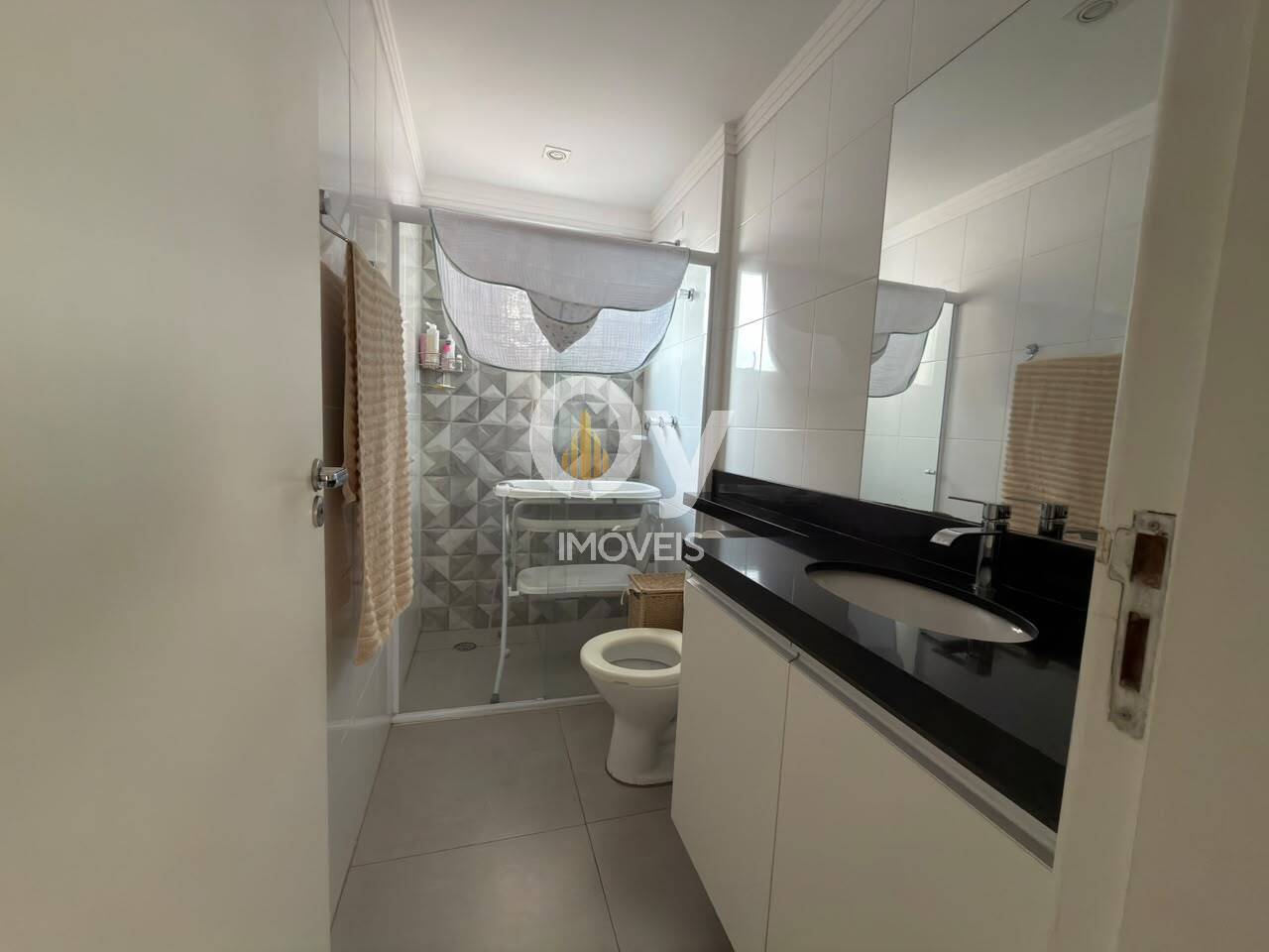 Apartamento Mobiliado| 122 m² | 2 dormitórios (1 Suíte) + 1 reversível
