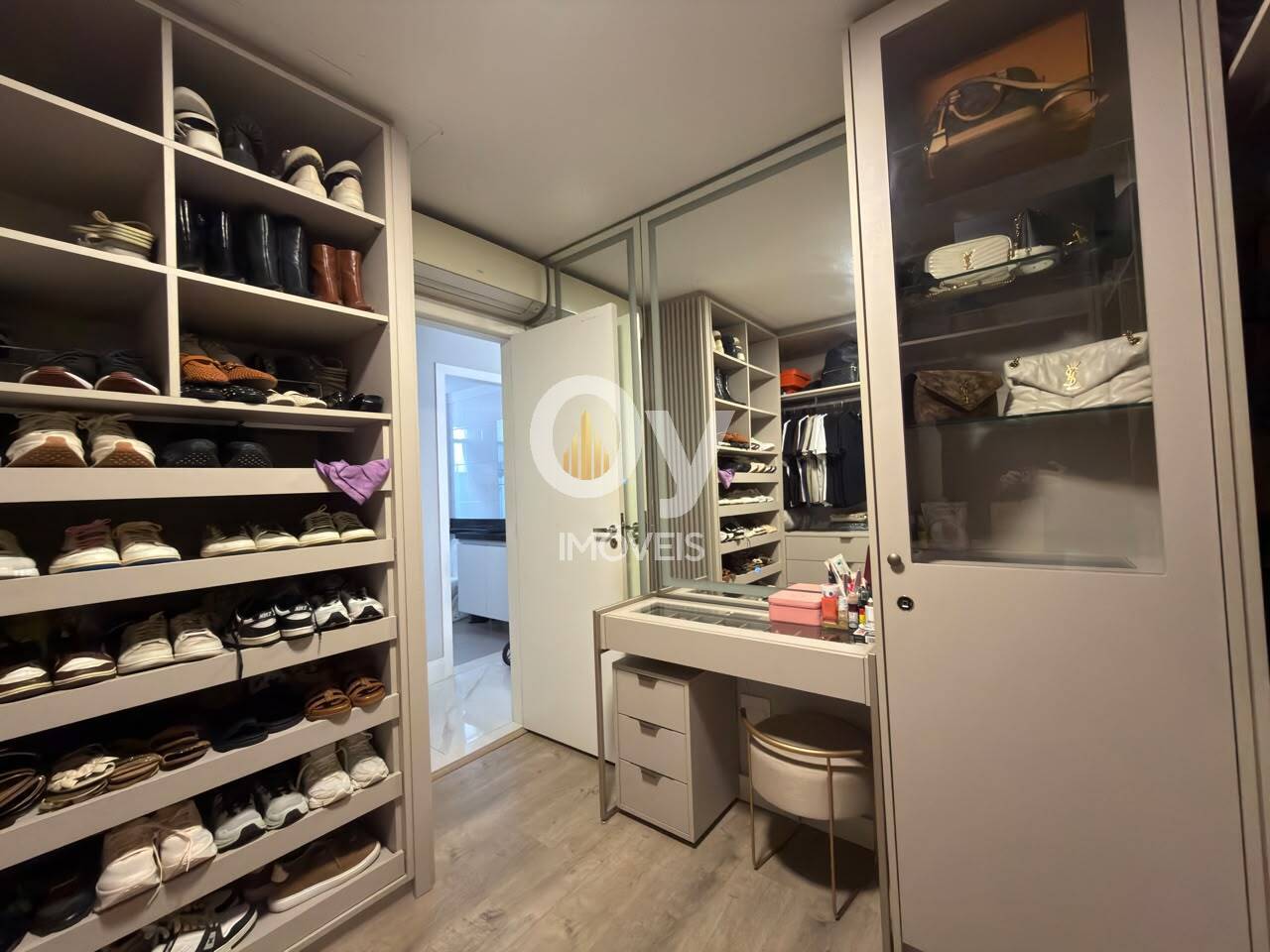 Apartamento Mobiliado| 122 m² | 2 dormitórios (1 Suíte) + 1 reversível