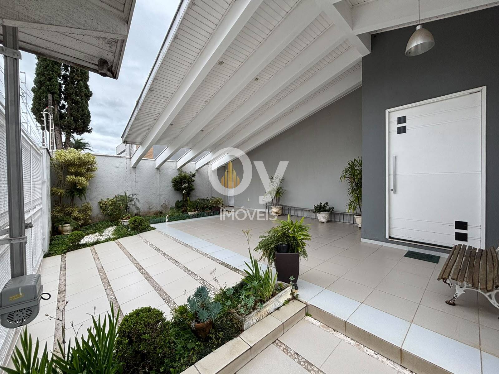 Excelente sobrado à venda| 400 m² C | 4 dormitórios sendo 3 Suítes |4 Vagas