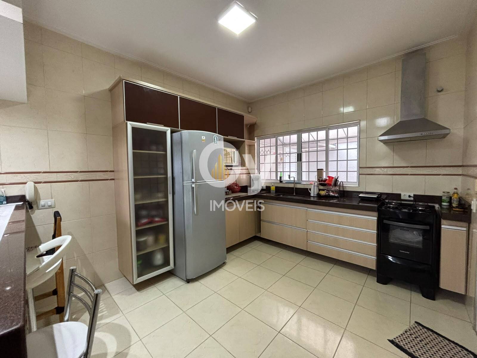 Excelente sobrado à venda| 400 m² C | 4 dormitórios sendo 3 Suítes |4 Vagas