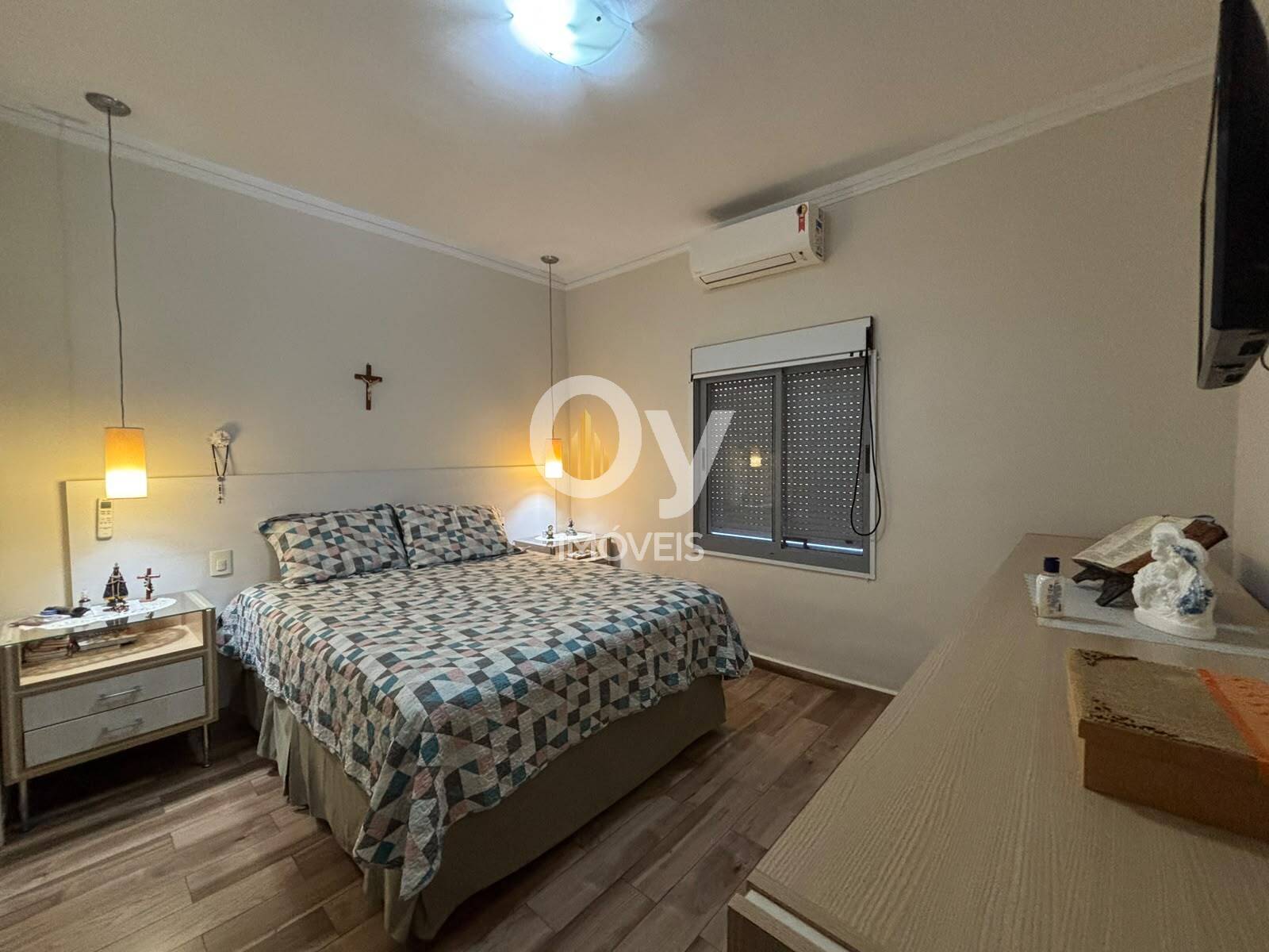 Excelente sobrado à venda| 400 m² C | 4 dormitórios sendo 3 Suítes |4 Vagas
