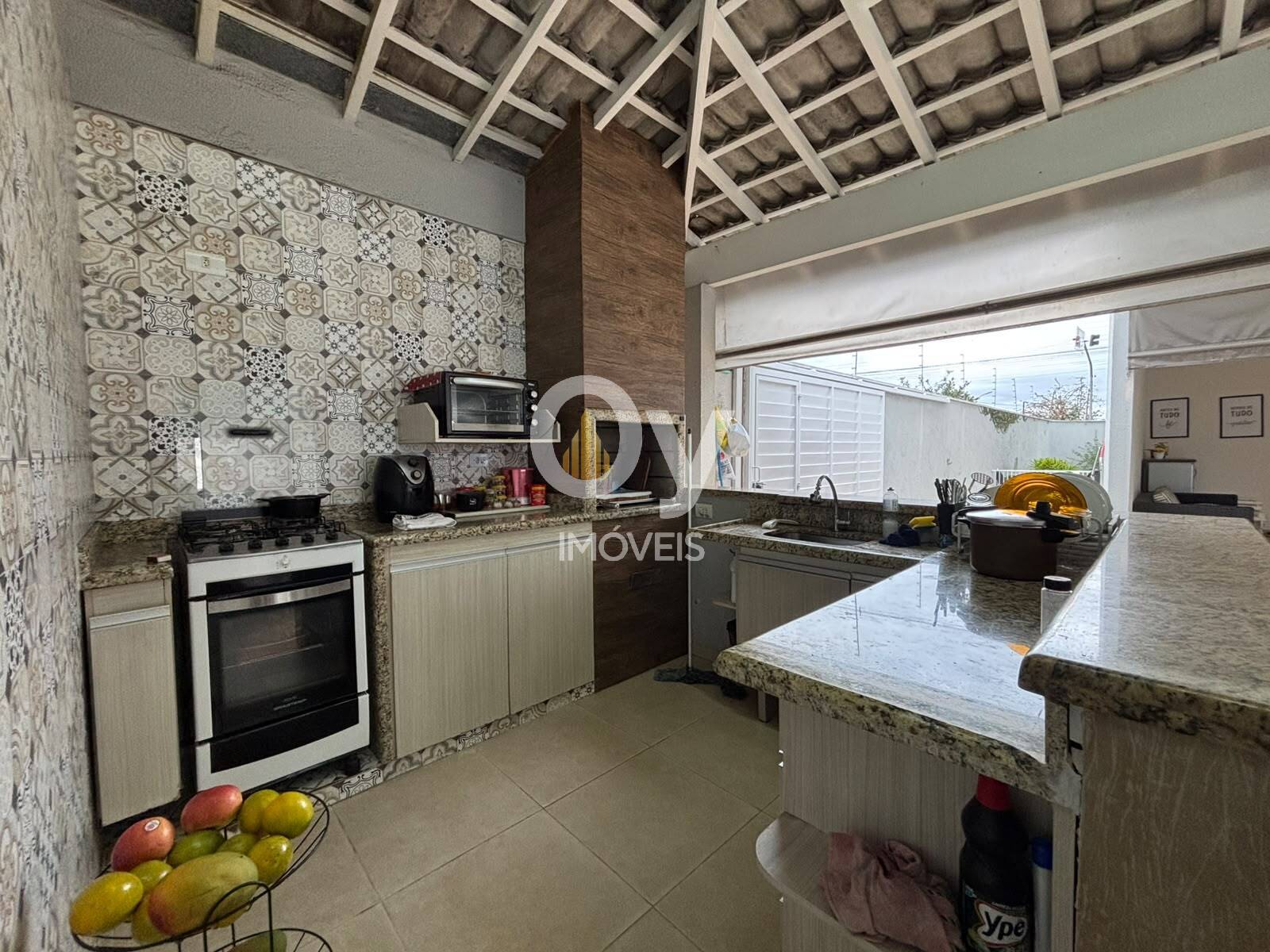 Excelente sobrado à venda| 400 m² C | 4 dormitórios sendo 3 Suítes |4 Vagas