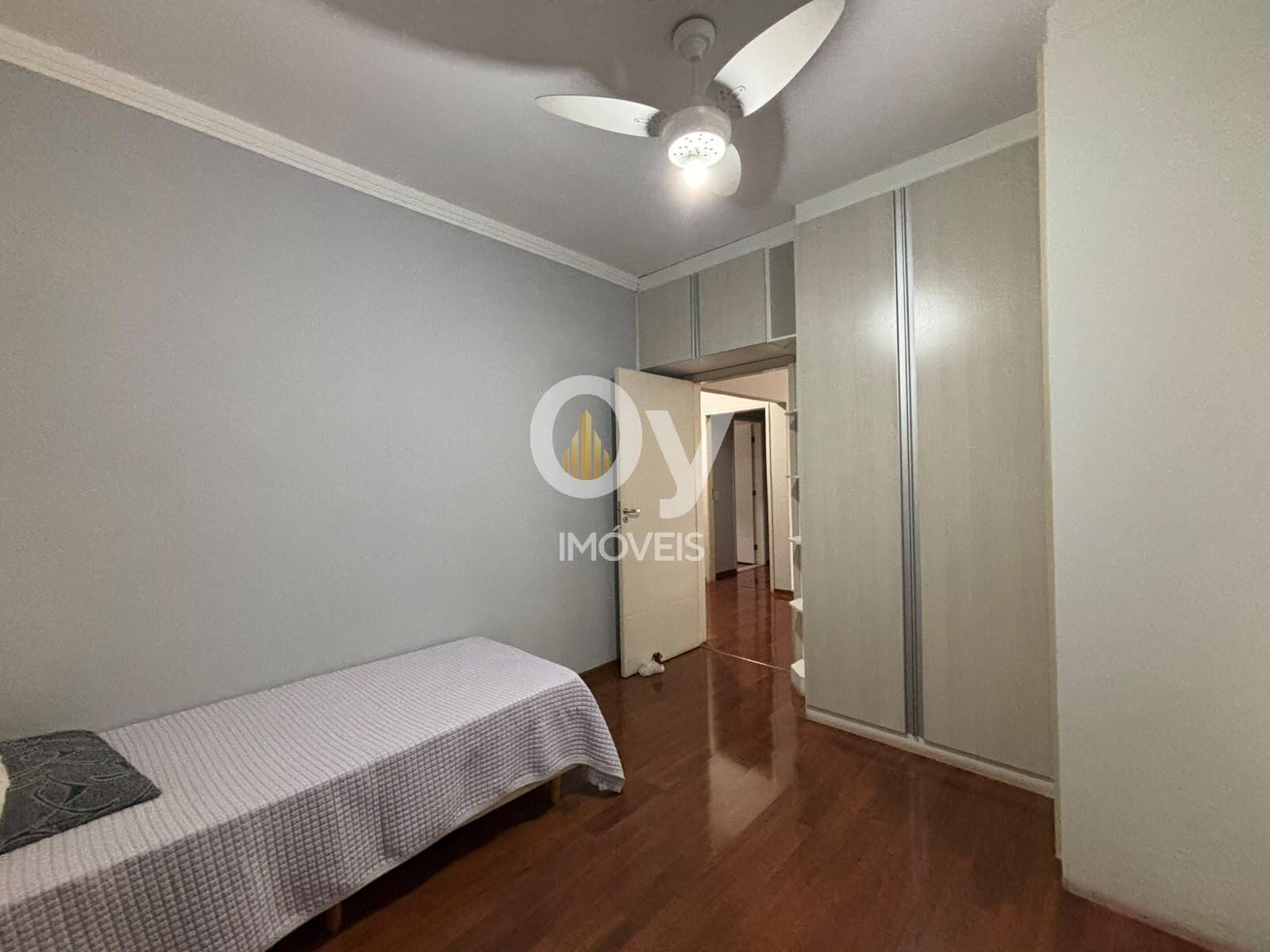 Excelente sobrado à venda| 400 m² C | 4 dormitórios sendo 3 Suítes |4 Vagas