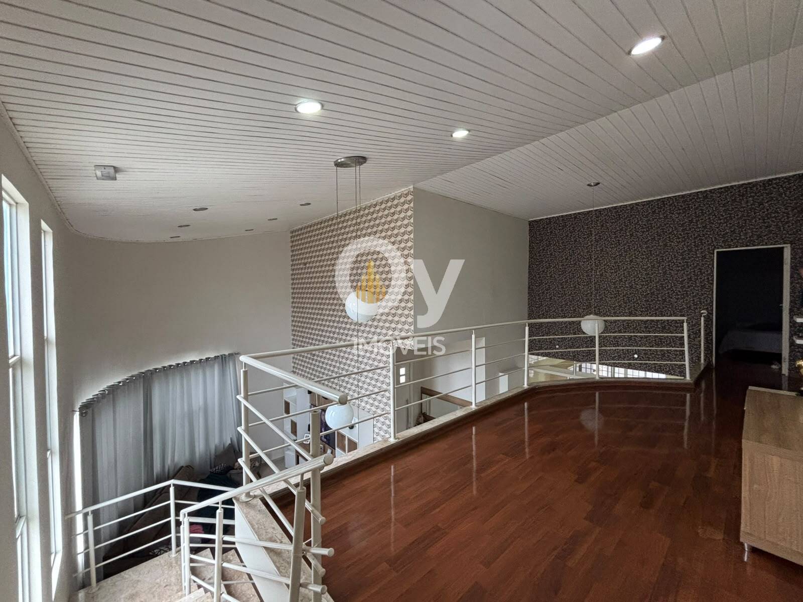 Excelente sobrado à venda| 400 m² C | 4 dormitórios sendo 3 Suítes |4 Vagas