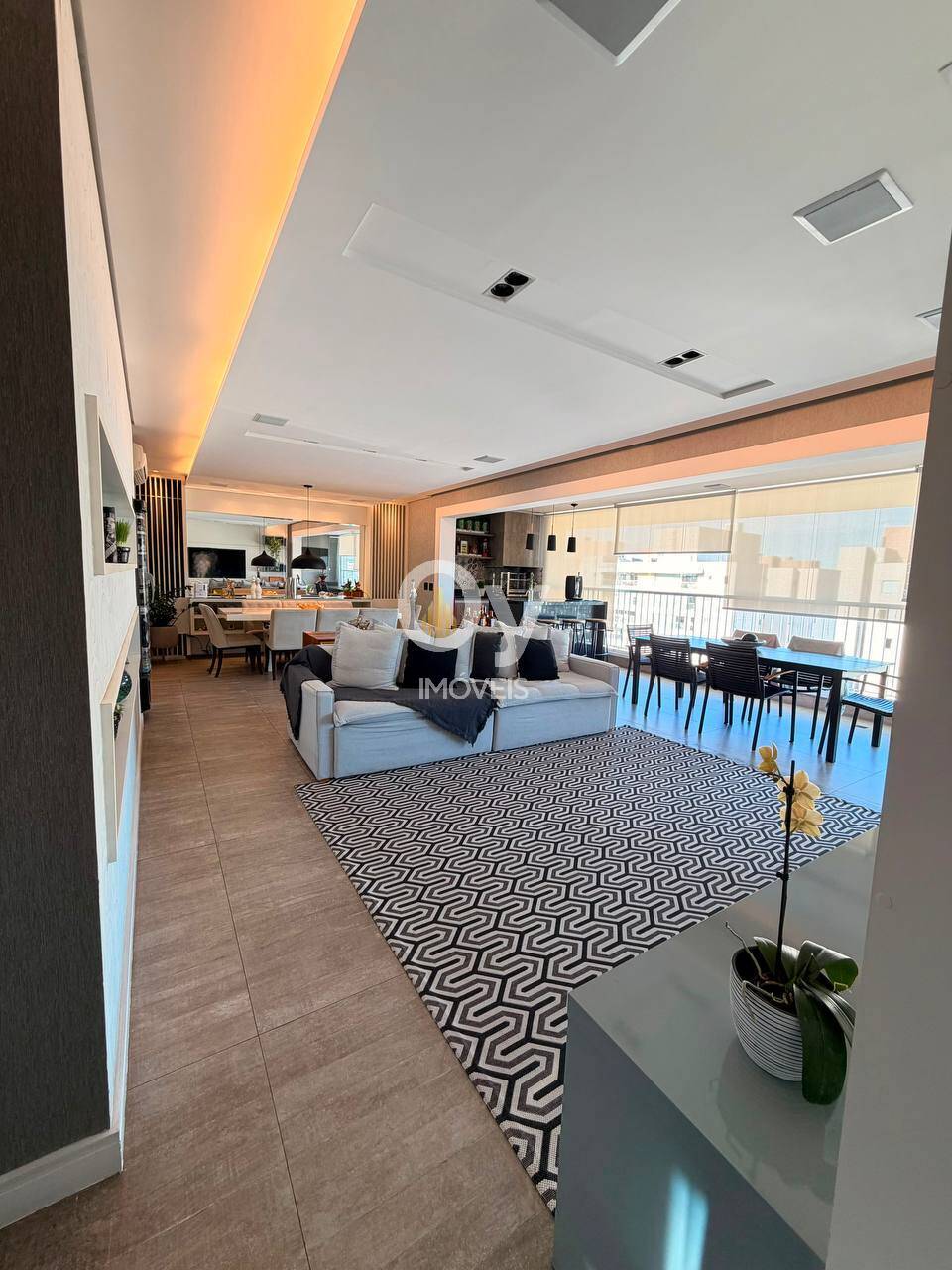 Apartamento de 156m² com 3 Suítes, Varanda Gourmet e Vista Livre