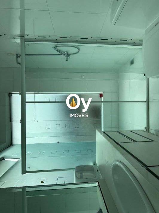 Imóvel com 626m² de Terreno, 4 Suítes, Elevador e Piscina Moderna em SJC