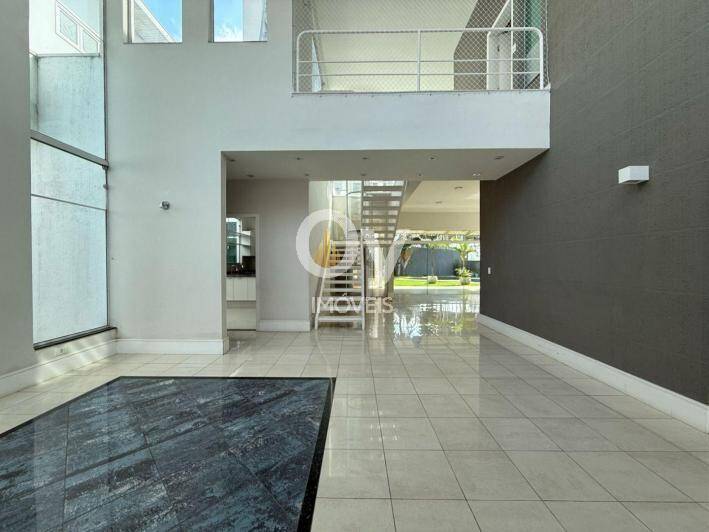 Imóvel com 626m² de Terreno, 4 Suítes, Elevador e Piscina Moderna em SJC