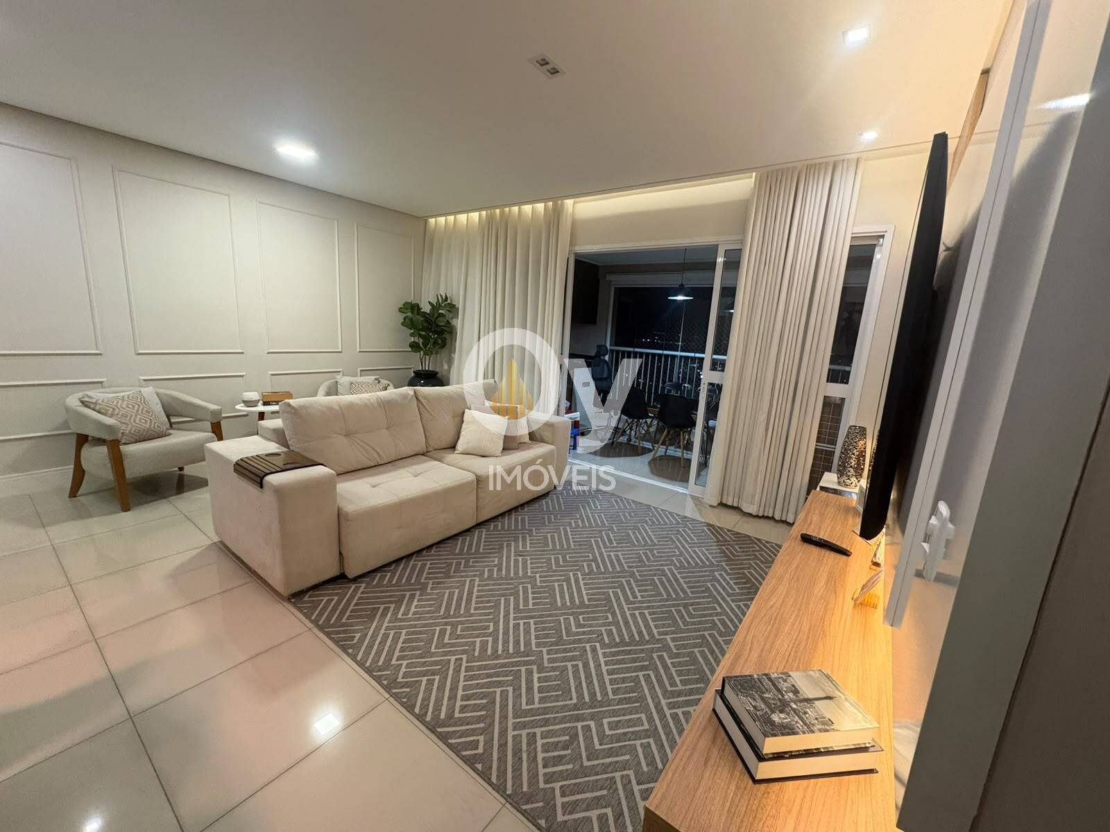 Apartamento impecável mobiliado|100 m²|3 dormitórios (1 suíte) + escritório