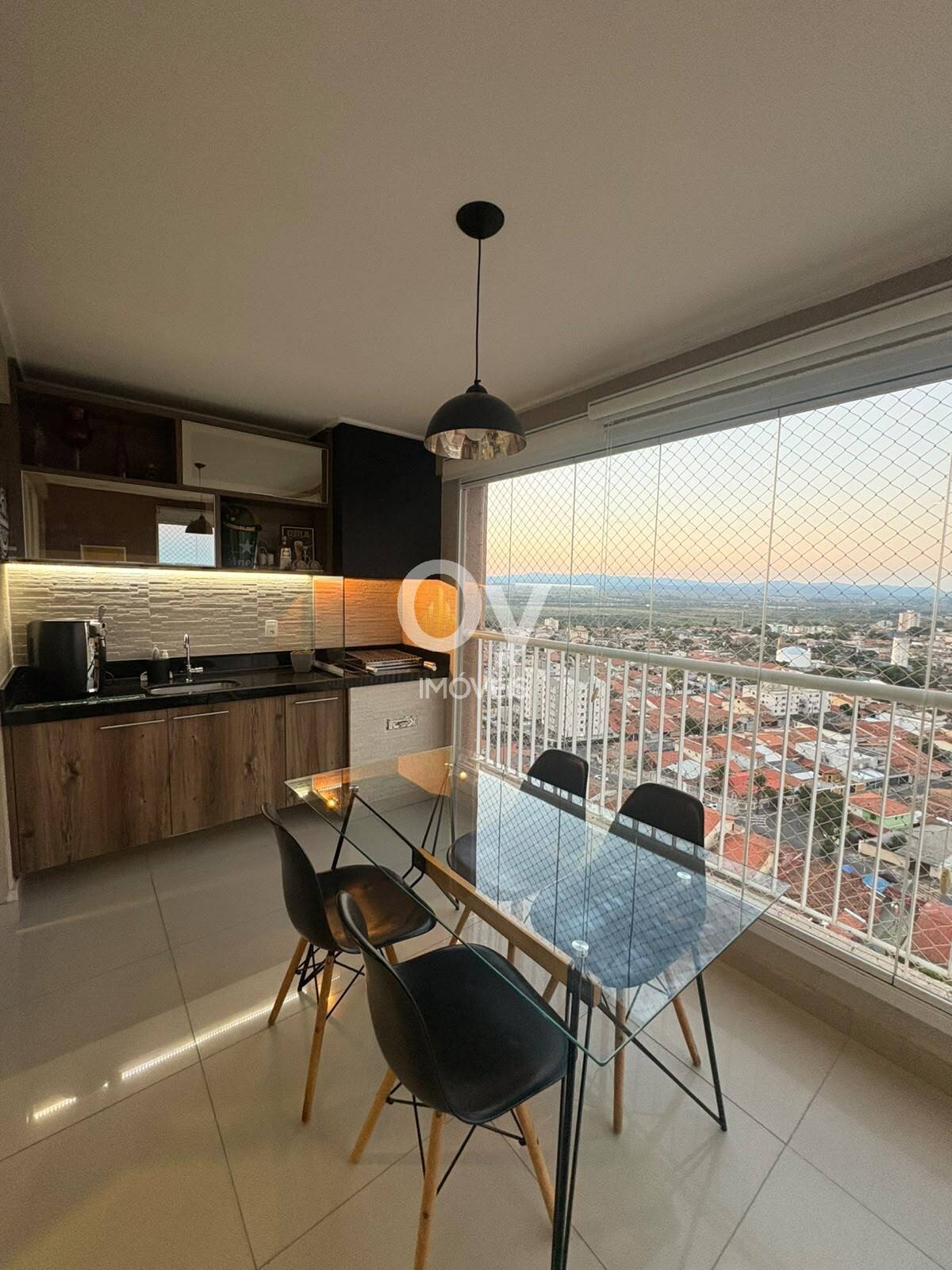 Apartamento impecável mobiliado|100 m²|3 dormitórios (1 suíte) + escritório