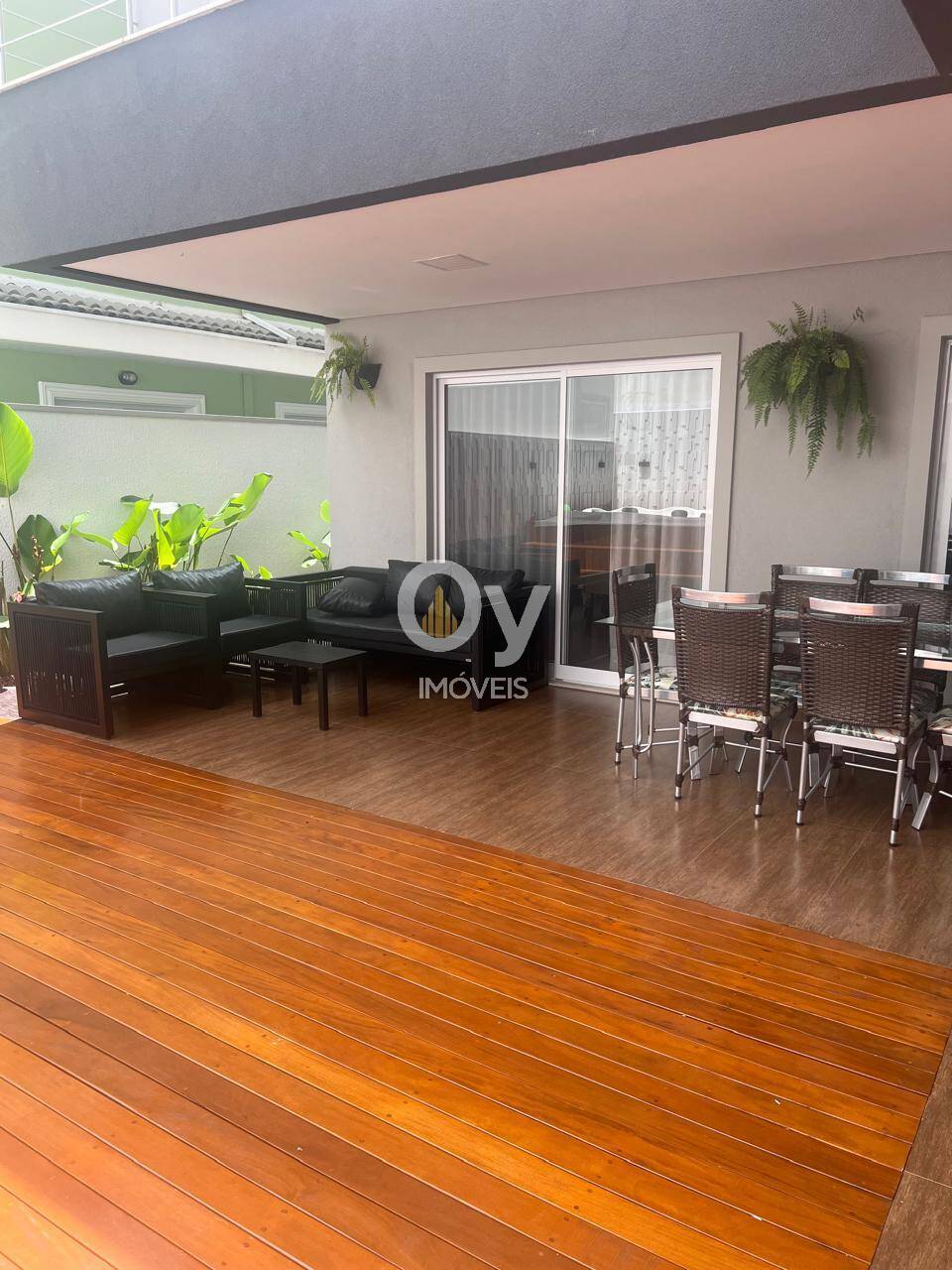 Sobrado 3 Suítes SJC | Armários Planejados, Jacuzzi e Permuta