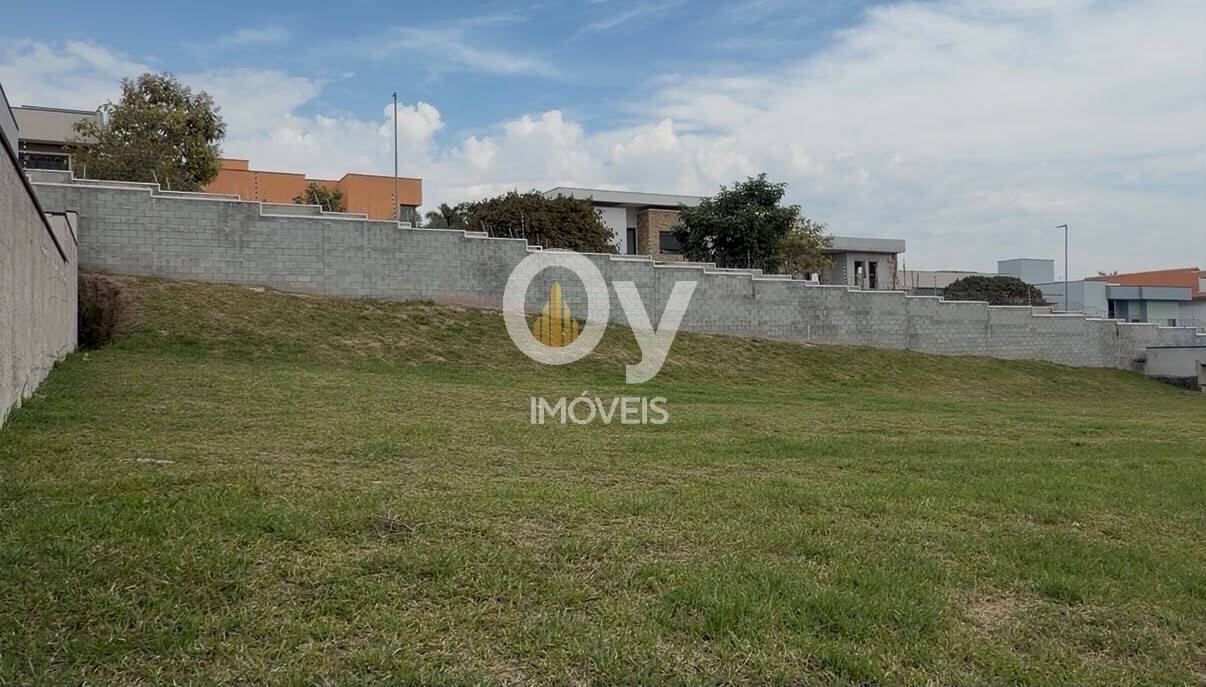 Terreno de 450 m² à Venda no Condomínio Vivant – Excelente Topografia
