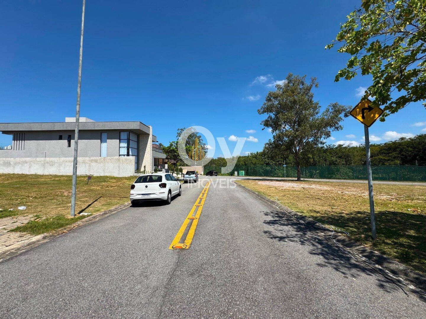 Terreno à venda, 765 m² por R$ 1.100.000,00 - Urbanova - São José dos Campos/SP