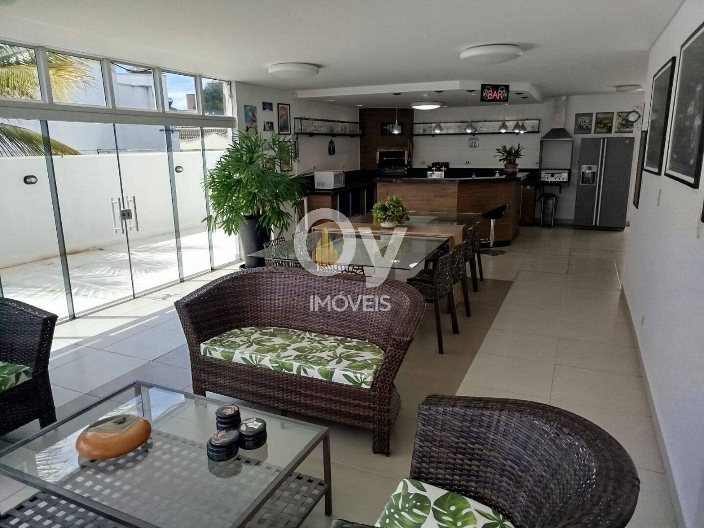Sobrado com 2 dormitórios à venda, 375 m² por R$ 2.300.000,00 - Jardim Coleginho - Jacareí/SP