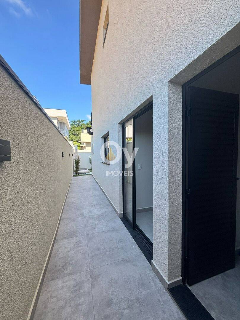 Sobrado com 3 dormitórios à venda, 204 m² por R$ 1.400.000,00 - Condomínio Residencial Fogaça	 - Jacareí/SP