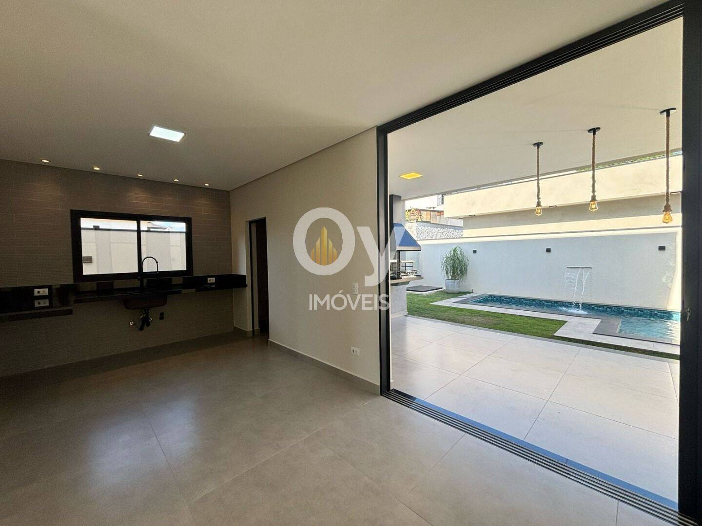 Sobrado com 3 dormitórios à venda, 204 m² por R$ 1.400.000,00 - Condomínio Residencial Fogaça	 - Jacareí/SP