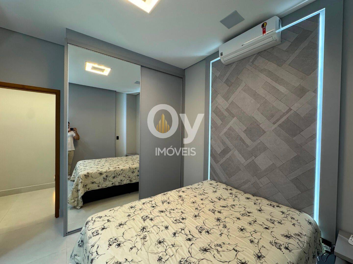 Casa com 3 dormitórios à venda, 330 m² por R$ 3.180.000 - Condomínio Residencial Colinas do Paratehy - São José dos Campos/SP