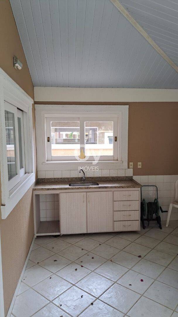 Casa com 3 dormitórios para alugar, 268 m² por R$ 8.726,67/mês - Urbanova - São José dos Campos/SP