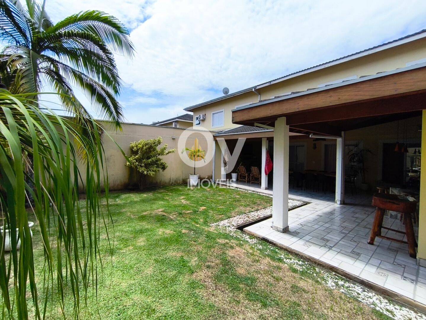Sobrado com 3 dormitórios à venda, 175 m² por R$ 1.400.000,00 - Villa Branca - Jacareí/SP