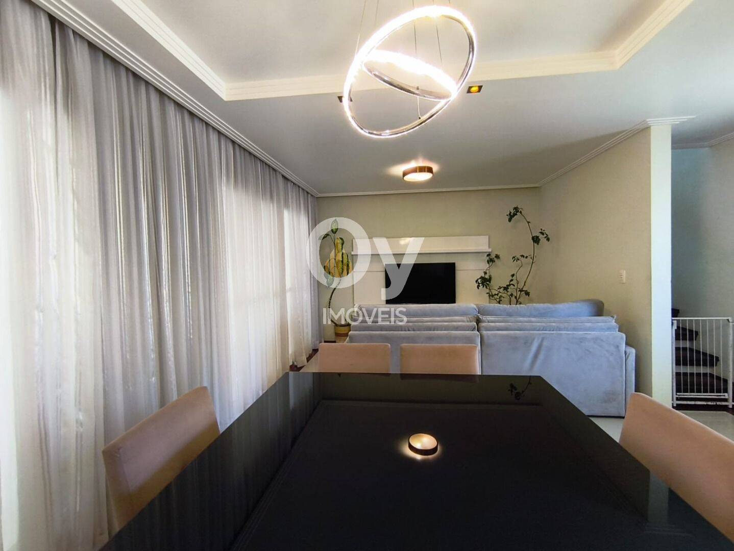 Sobrado com 3 dormitórios à venda, 175 m² por R$ 1.400.000,00 - Villa Branca - Jacareí/SP